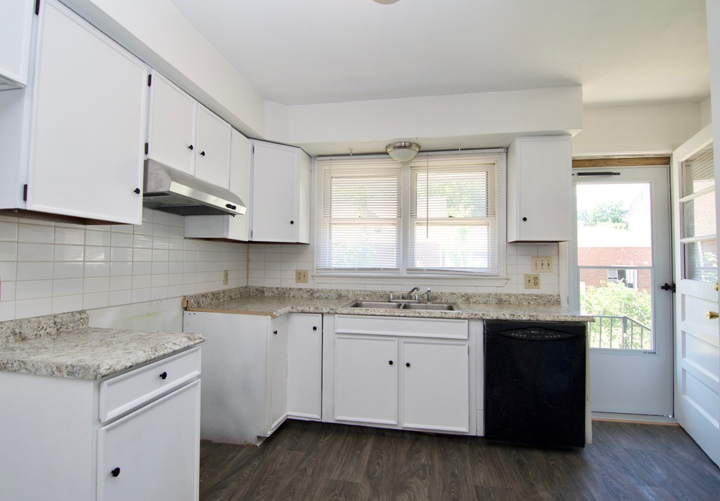 27-29 Martin Street Springfield, MA 01108 - Photo 8 of 37 Gallery Image 8