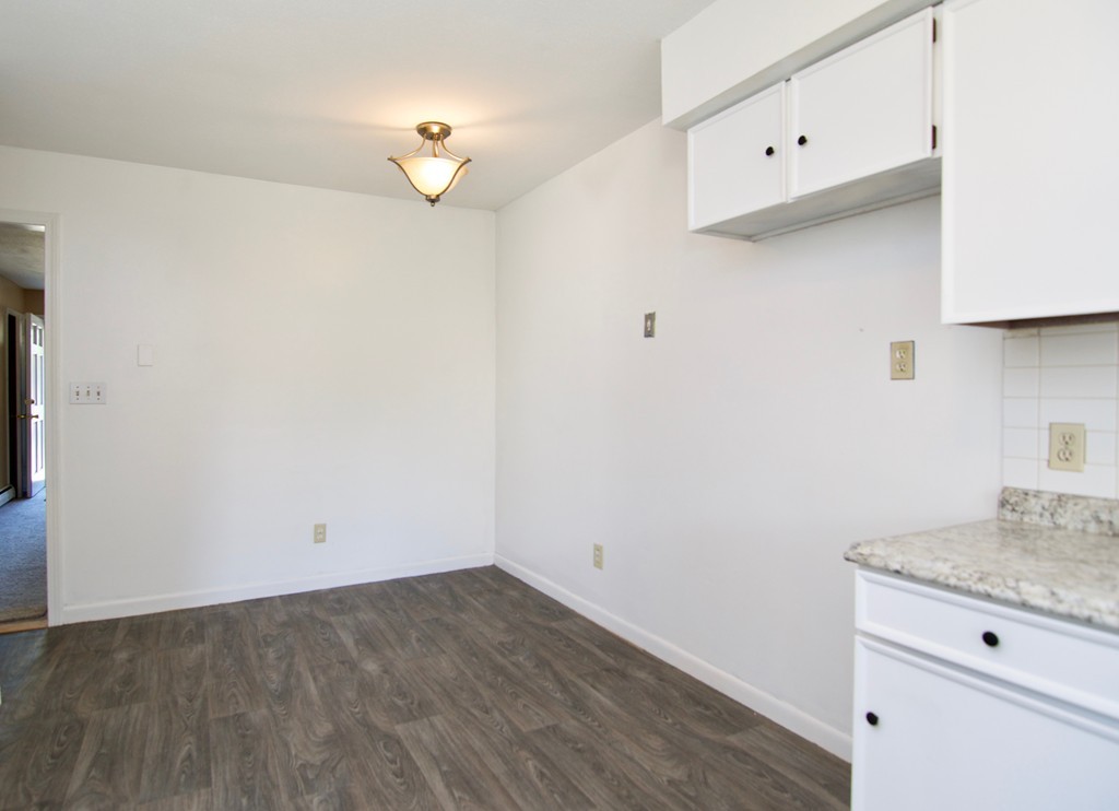 27-29 Martin Street Springfield, MA 01108 - Photo 9 of 37 Gallery Image 9