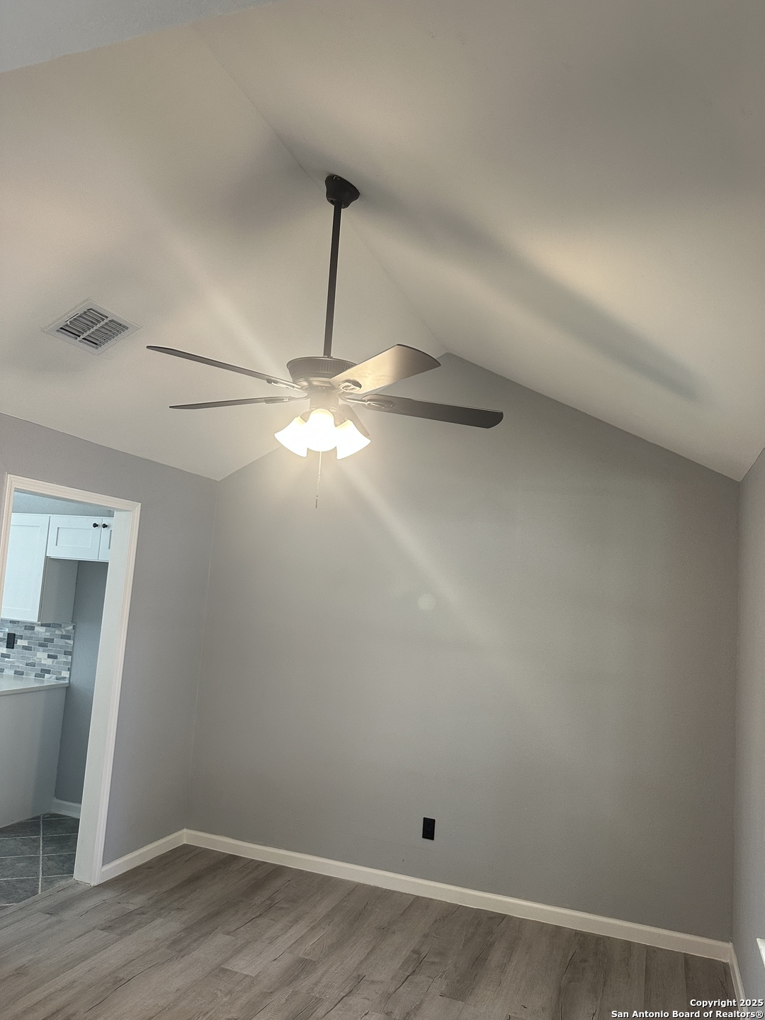 14627 Highland Ridge San Antonio, TX 78233 - Photo 3 of 25 a view of a garage