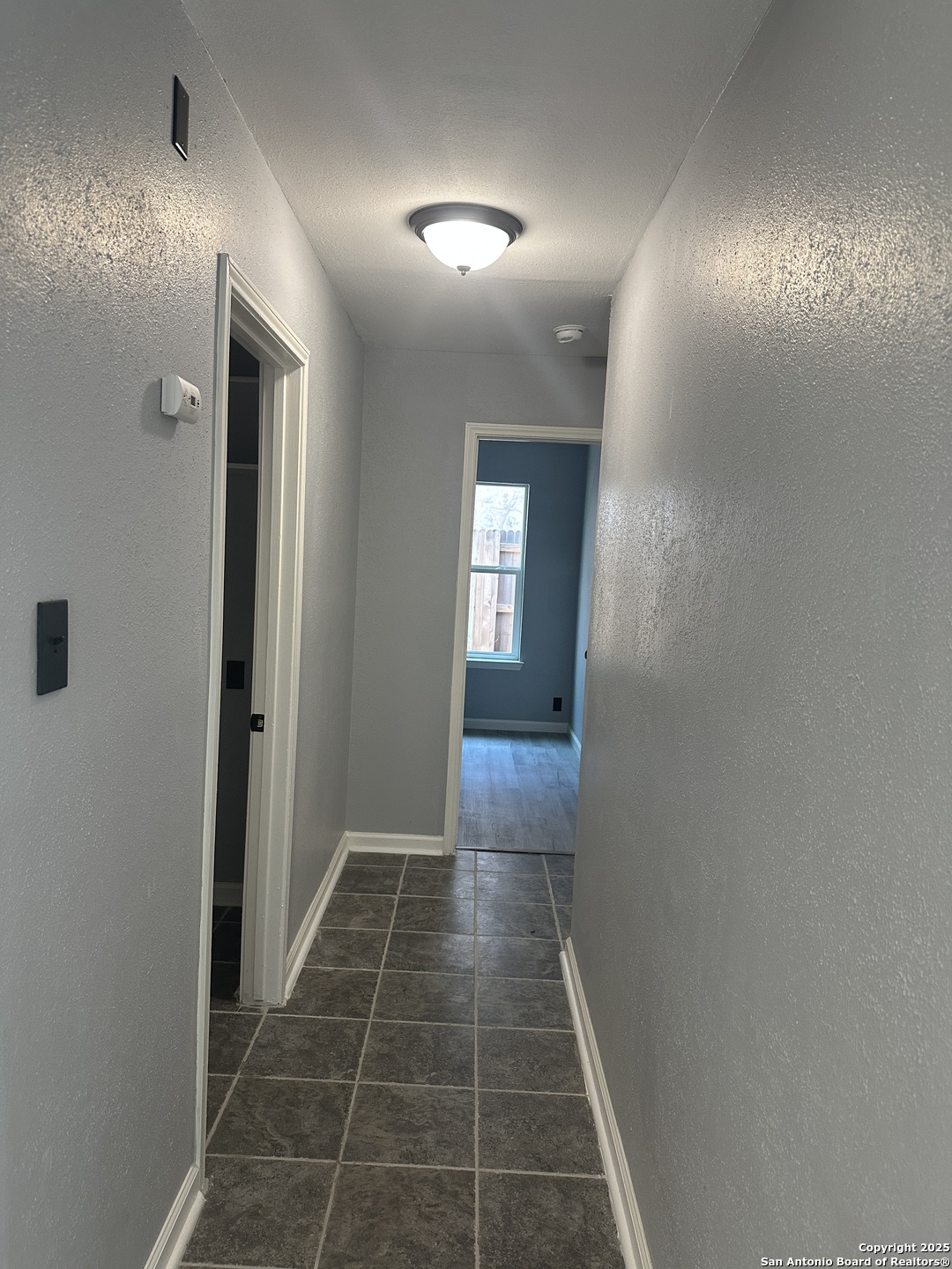 14627 Highland Ridge San Antonio, TX 78233 - Photo 9 of 25 a view of a hallway