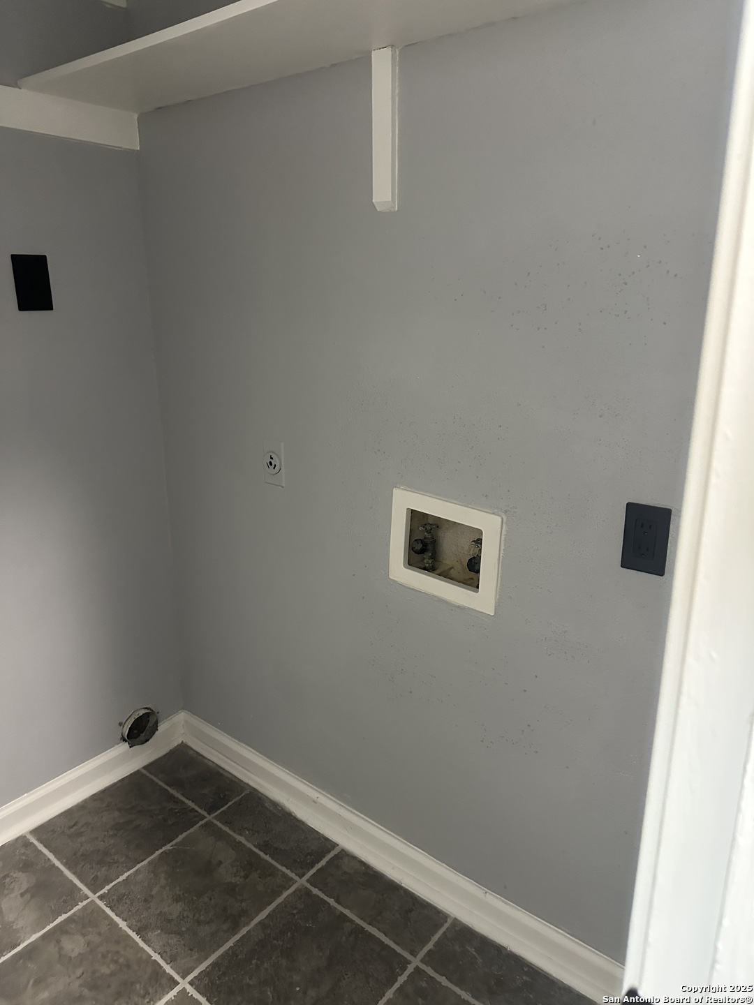 14627 Highland Ridge San Antonio, TX 78233 - Photo 10 of 25 a view of a room