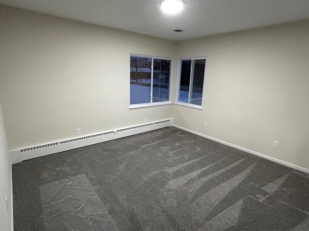 369 North Independence Boulevard Romeoville, IL 60446 - Photo 20 of 36 an empty room with a window