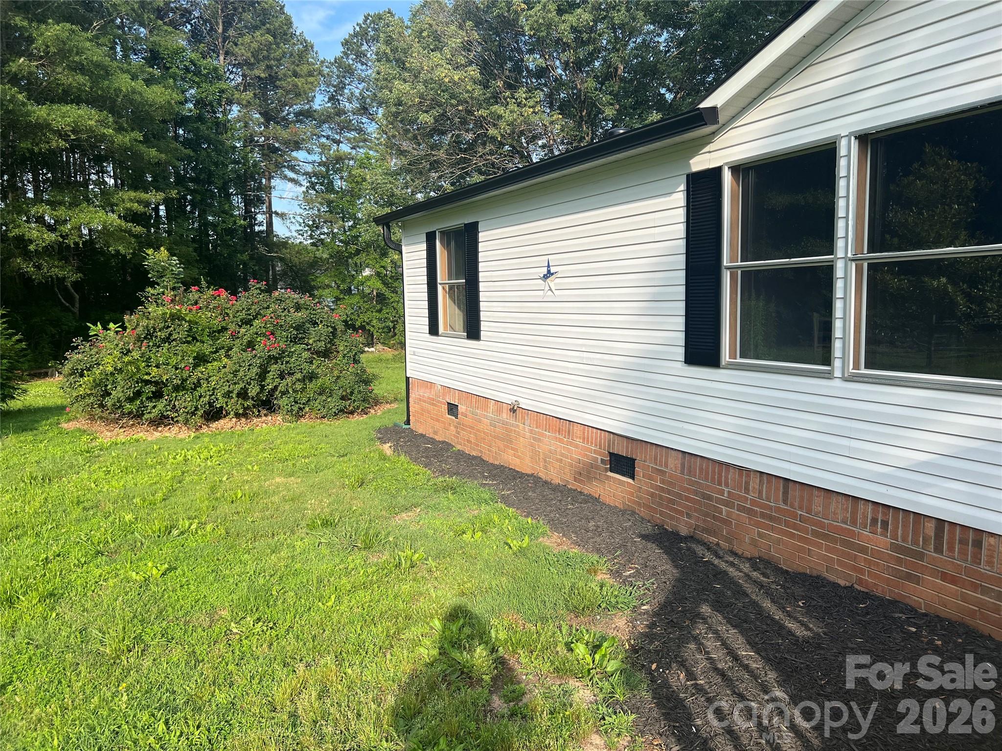373 Griggs Road Clover, SC 29710 - Photo 3 of 23