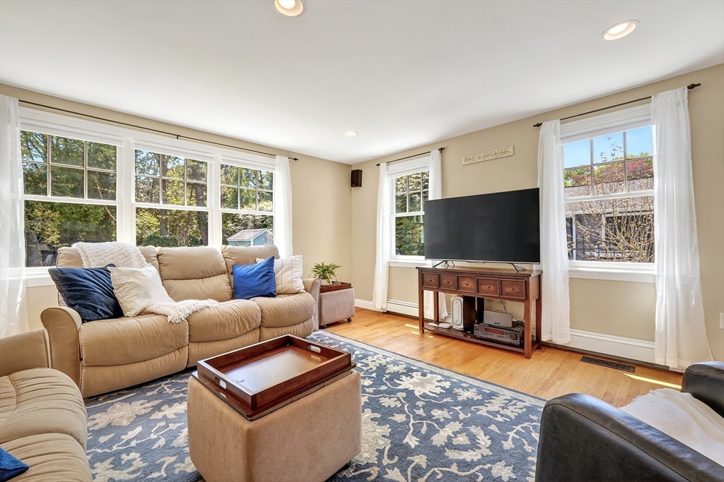57 Sheffield Road Melrose, MA 02176 - Photo 12 of 42
