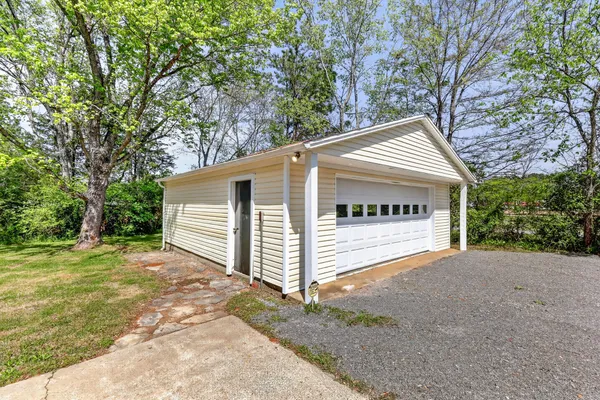 $2,150 | 4827 Bradyville Pike, Murfreesboro, TN 37127