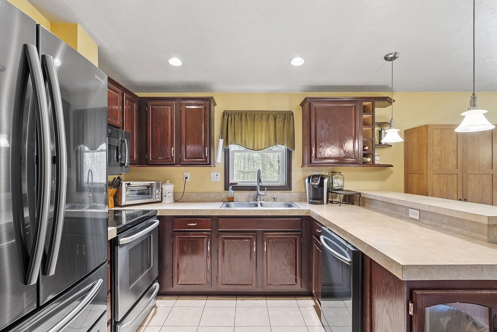 45 Old North Road Templeton, MA 01468 - Photo 4 of 28