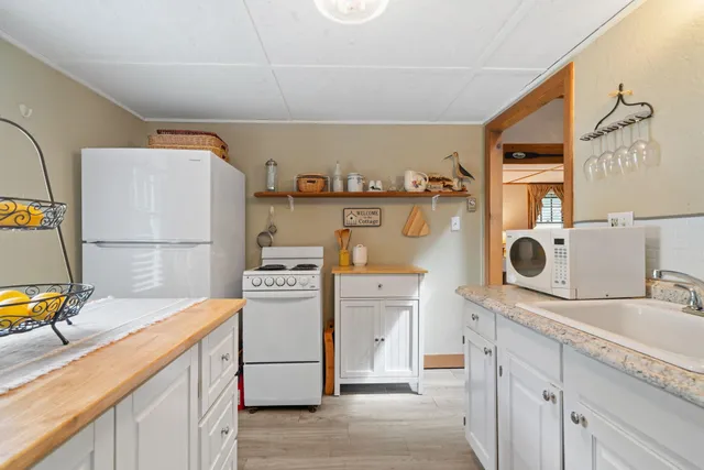 $270,000 | 235 Lancaster Road, Unit 5, Whitefield, NH 03598