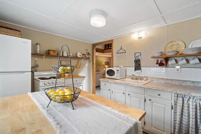 $270,000 | 235 Lancaster Road, Unit 5, Whitefield, NH 03598