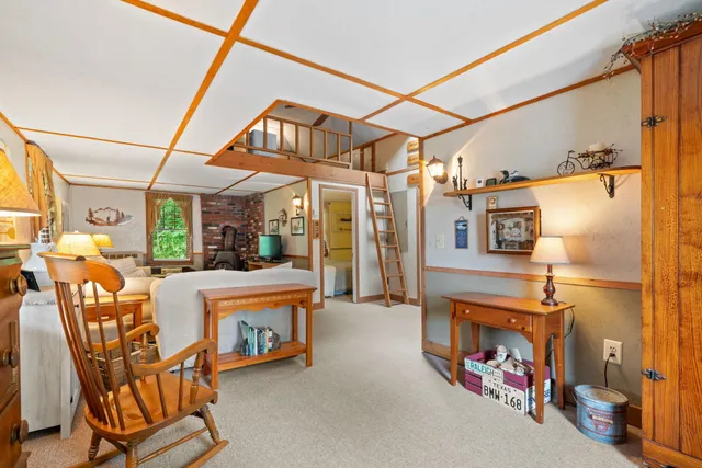 $270,000 | 235 Lancaster Road, Unit 5, Whitefield, NH 03598