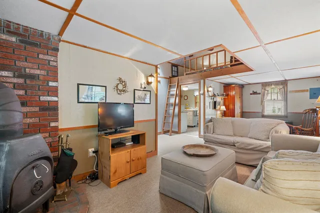 $270,000 | 235 Lancaster Road, Unit 5, Whitefield, NH 03598