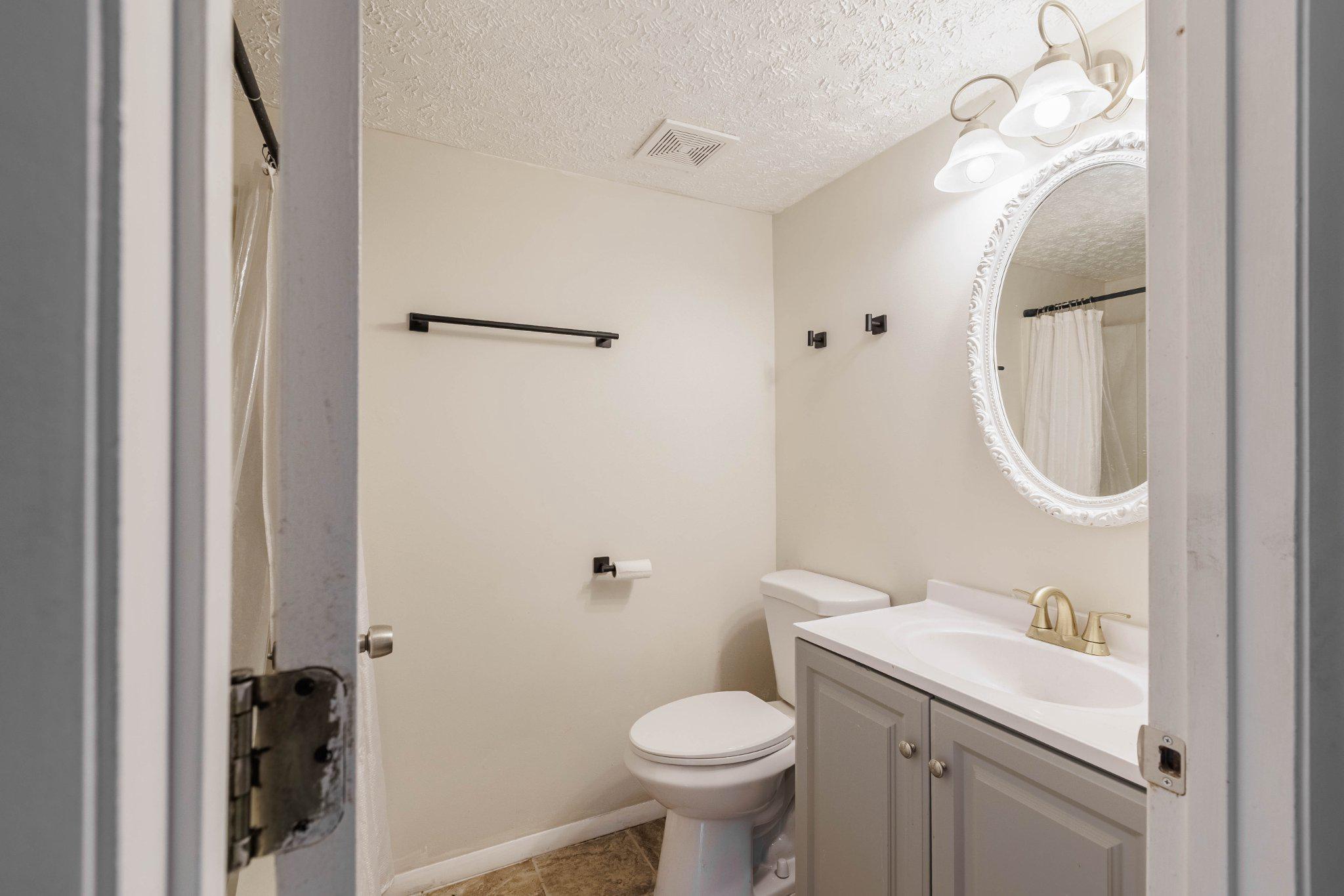999 A Heather Ridge Drive, Unit 2A Frederick, MD 21702 - Photo 14 of 19 Full bath