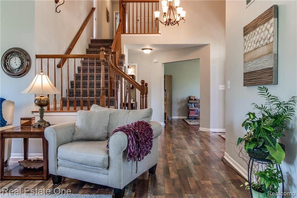 1330 Park Ridge Pointe Grand Blanc, MI 48439 - Photo 3 of 24