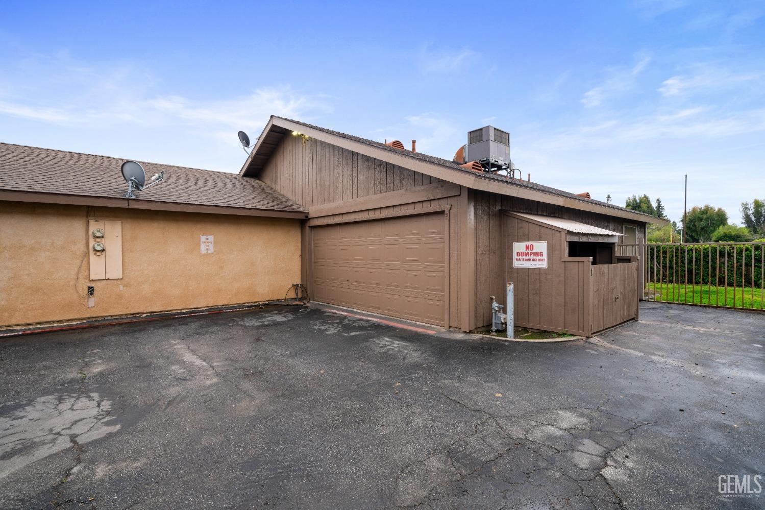 Undisclosed Address Bakersfield, CA 93308 - Photo 15 of 16