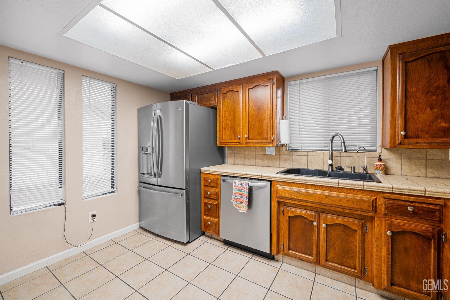 Undisclosed Address Bakersfield, CA 93308 - Photo 3 of 16