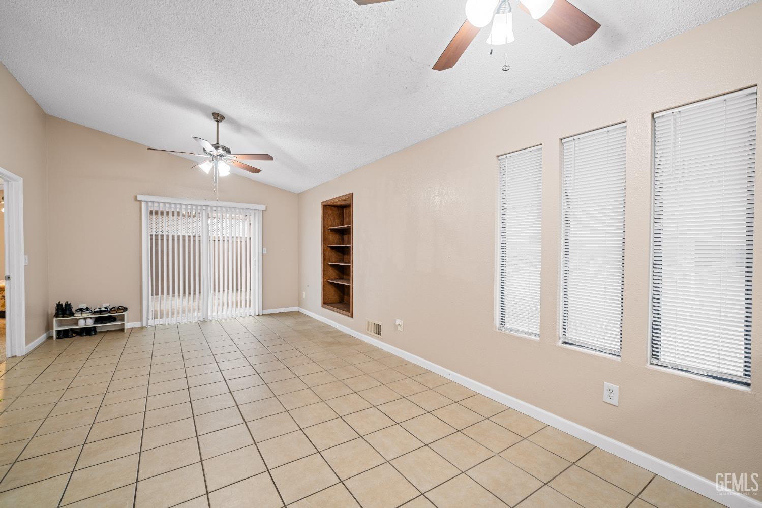 Undisclosed Address Bakersfield, CA 93308 - Photo 6 of 16