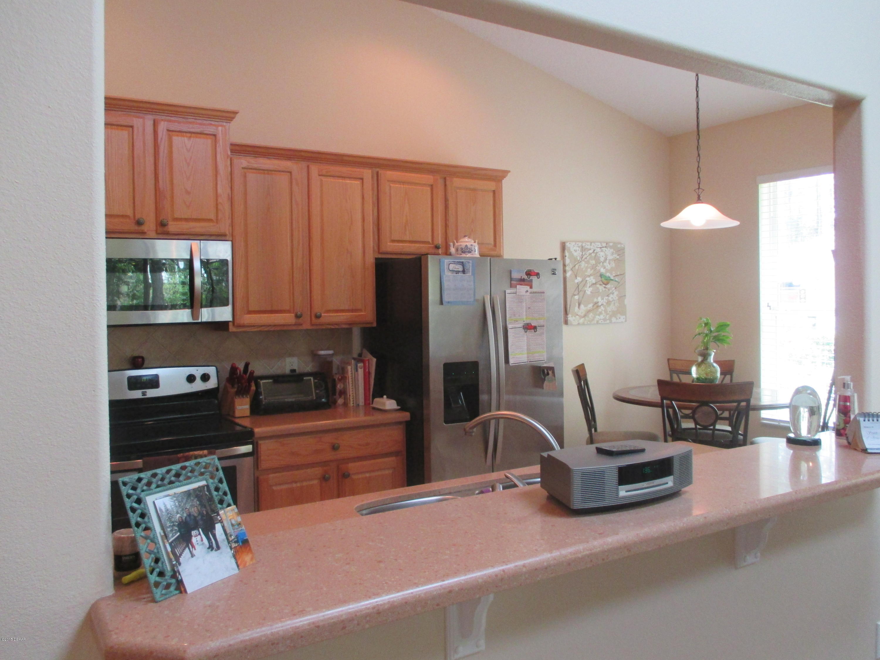 Kitchen 3.JPG