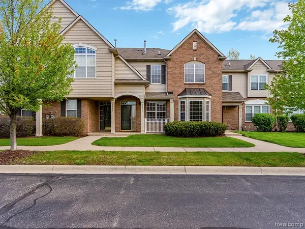 $2,200 | 23370 Sunset Road, Unit #23, Taylor, MI 48180