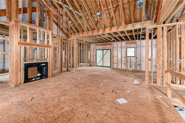 $489,000 | 305 Southeast 17 Street, Oak Grove, MO 64075