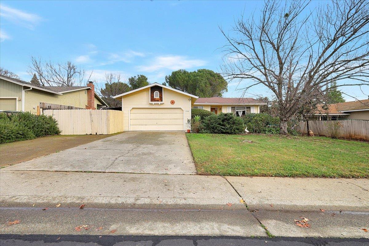 1732 TRACY Ln  