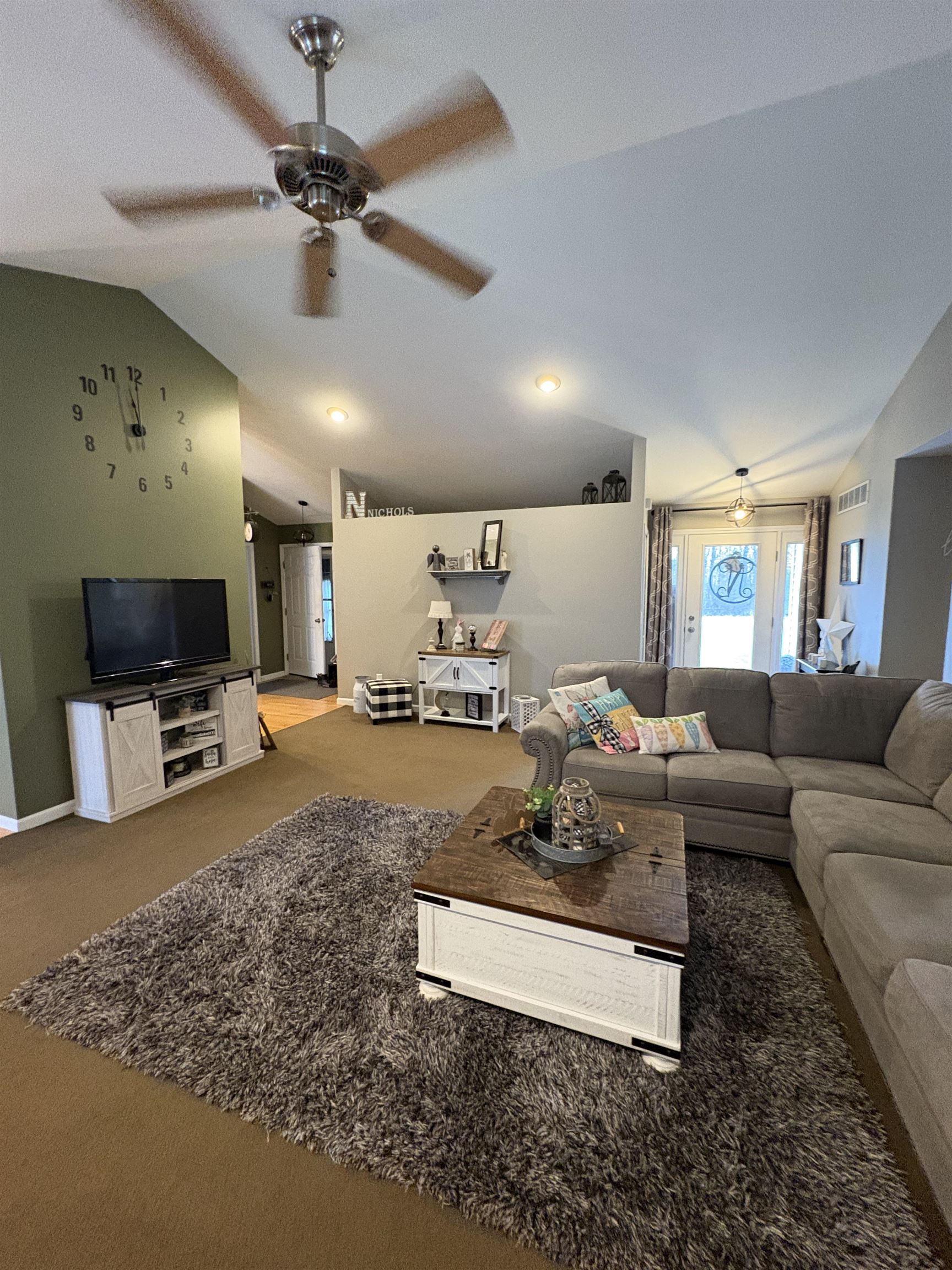 5311 Reid Road Swartz Creek, MI 48473 - Photo 6 of 45 50170283-1465cd35-5aa5-4bd6-835e-8560540a8643.JPG