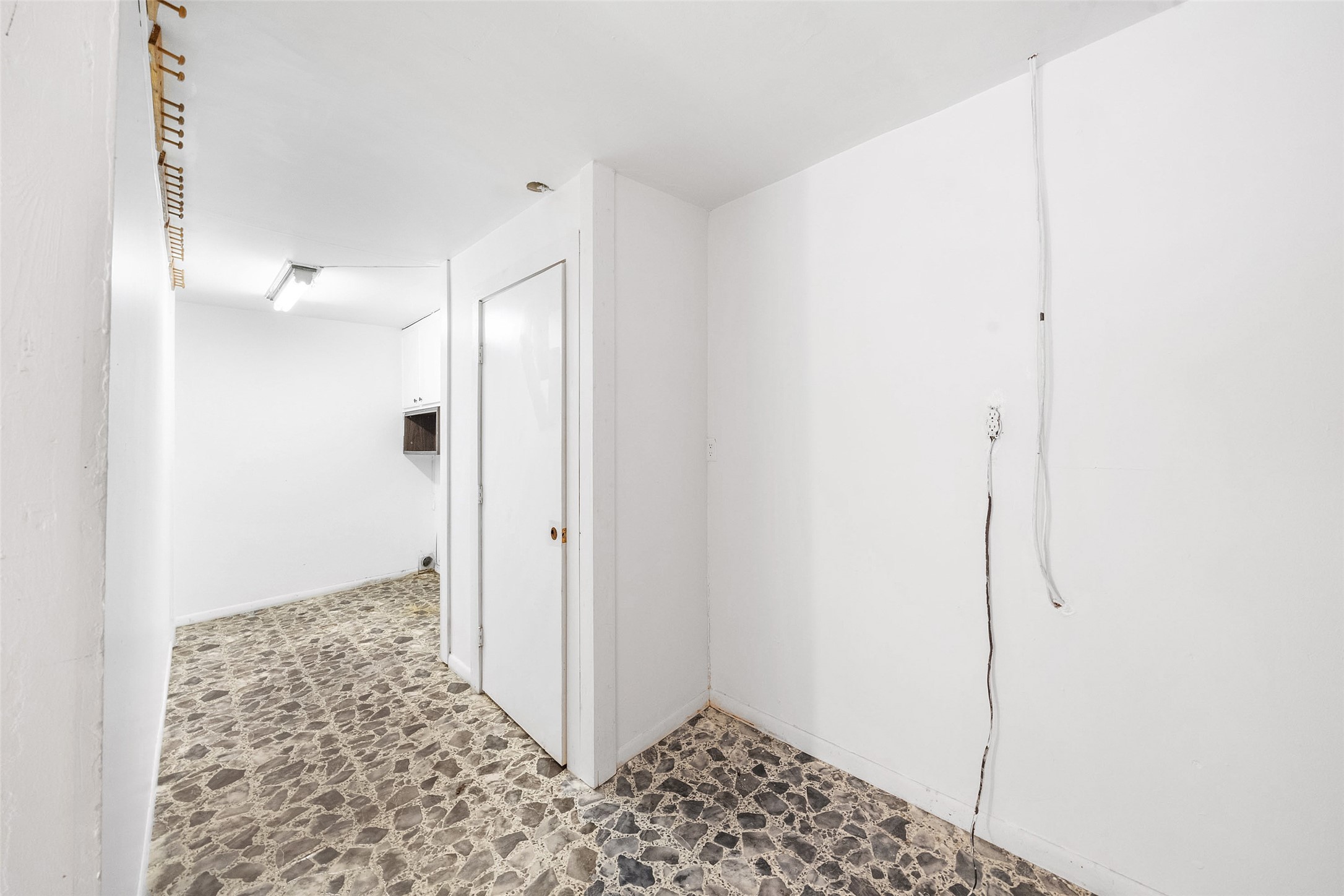 101 Walnut Coldspring, TX 77331 - Photo 17 of 37