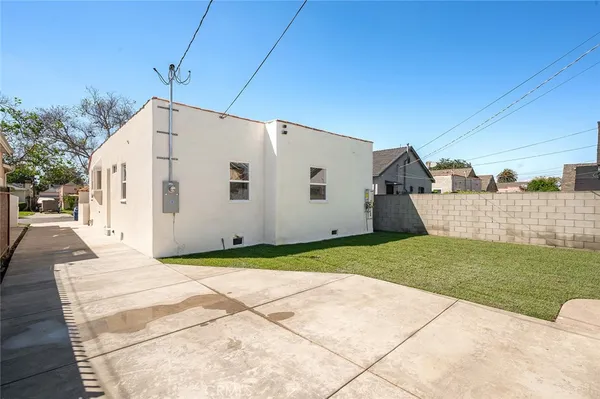 $785,000 | 7700 Brighton Avenue, Los Angeles, CA 90047