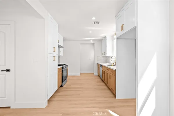 $785,000 | 7700 Brighton Avenue, Los Angeles, CA 90047