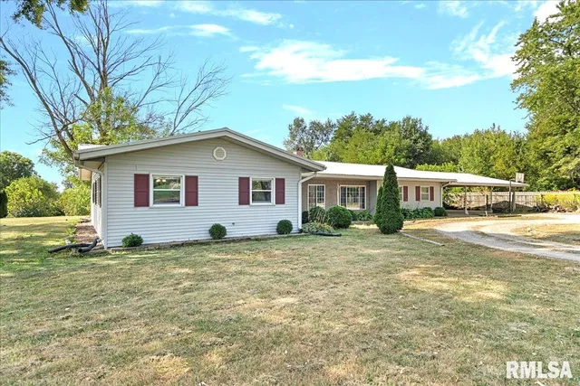 $279,900 | 5008 Rock Road, Pleasant Plains, IL 62677