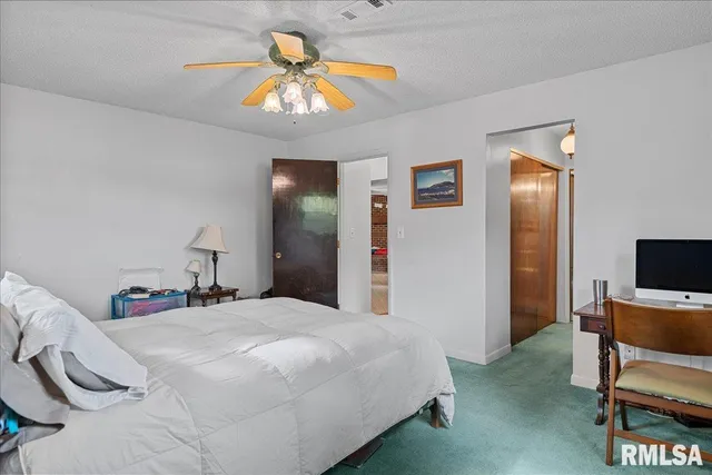 $279,900 | 5008 Rock Road, Pleasant Plains, IL 62677