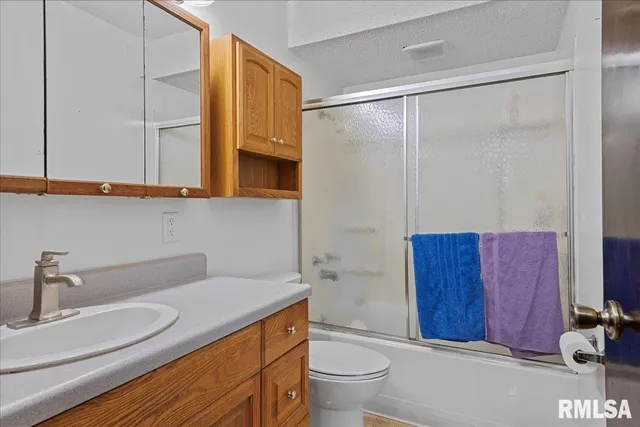 $279,900 | 5008 Rock Road, Pleasant Plains, IL 62677