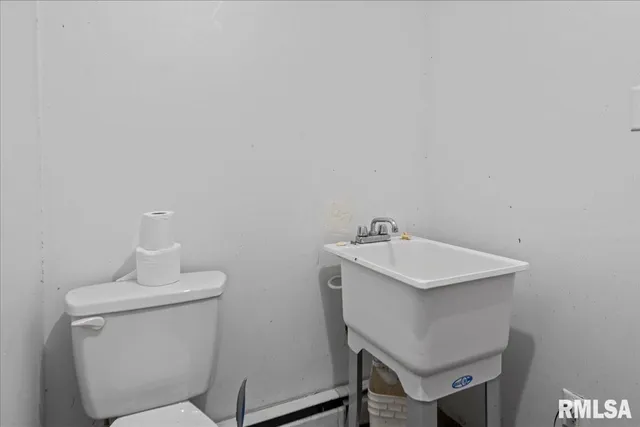 $279,900 | 5008 Rock Road, Pleasant Plains, IL 62677