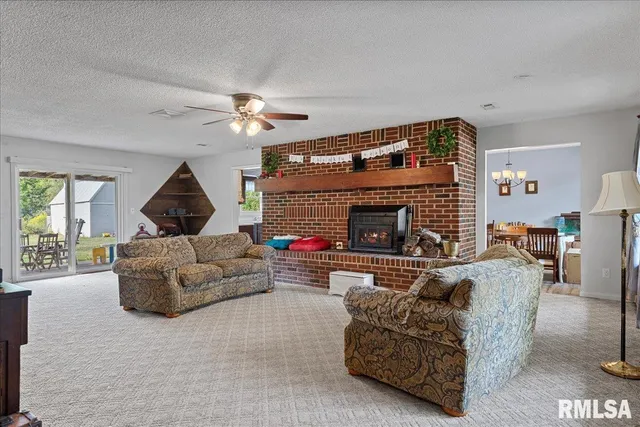 $279,900 | 5008 Rock Road, Pleasant Plains, IL 62677