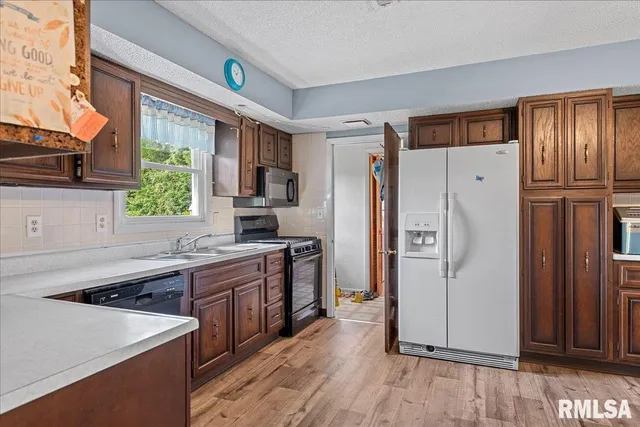 $279,900 | 5008 Rock Road, Pleasant Plains, IL 62677