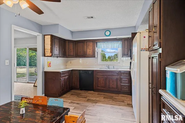 $279,900 | 5008 Rock Road, Pleasant Plains, IL 62677