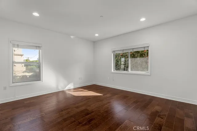 a view of parking area