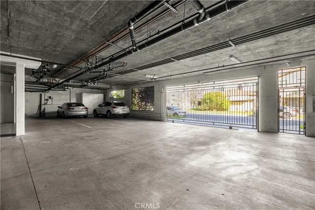 $4,095 | 11504 Moorpark Street, Unit 103, Studio City, CA 91602