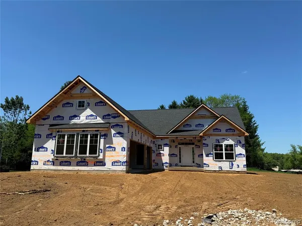 $695,000 | 2735 Pine Shadow Court, Pinckney, MI 48169