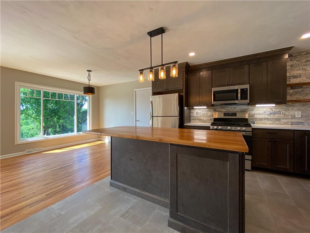 635 Bradys Ridge Road Beaver, PA 15009 - Photo 8 of 25