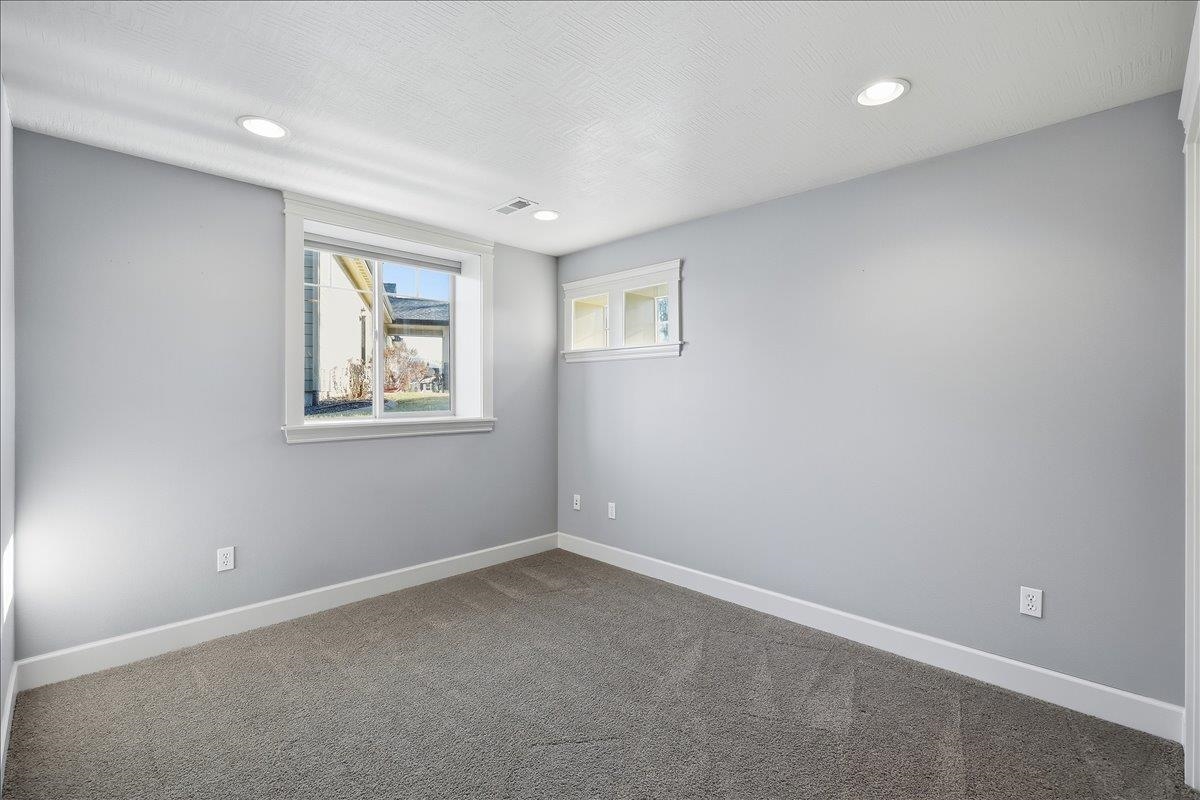 10905 North Acoma Drive Spokane, WA 99208 - Photo 29 of 43