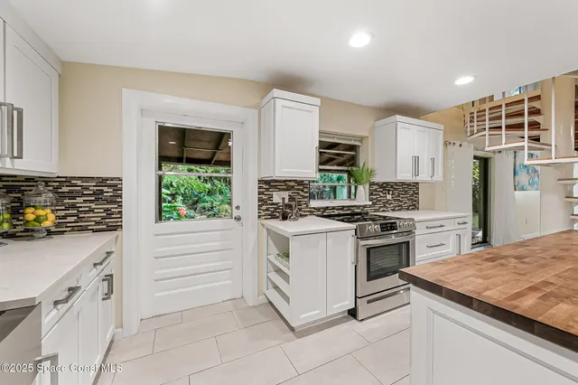 a view of empty room