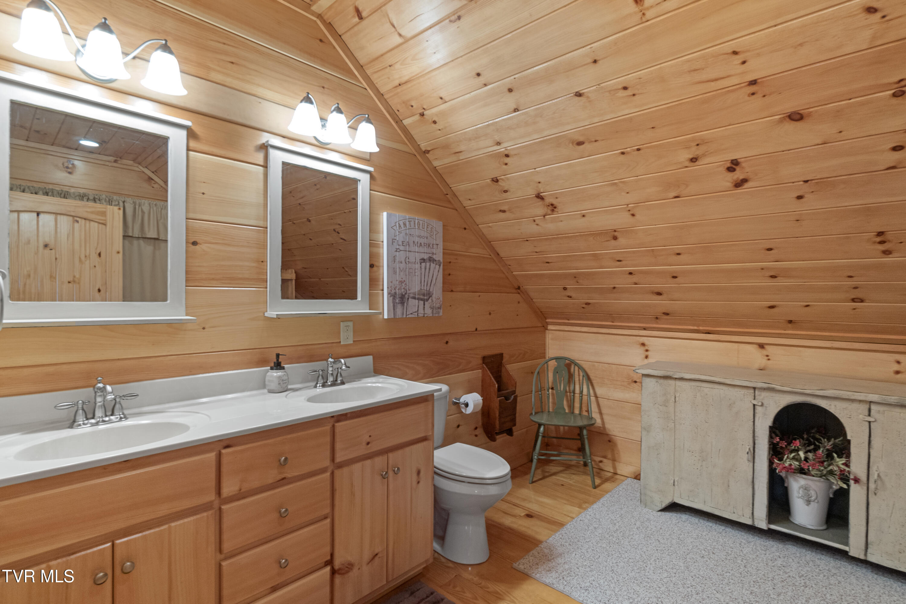 2044 Garrett Hill Road Greeneville, TN 37743 - Photo 47 of 64 DSC02968