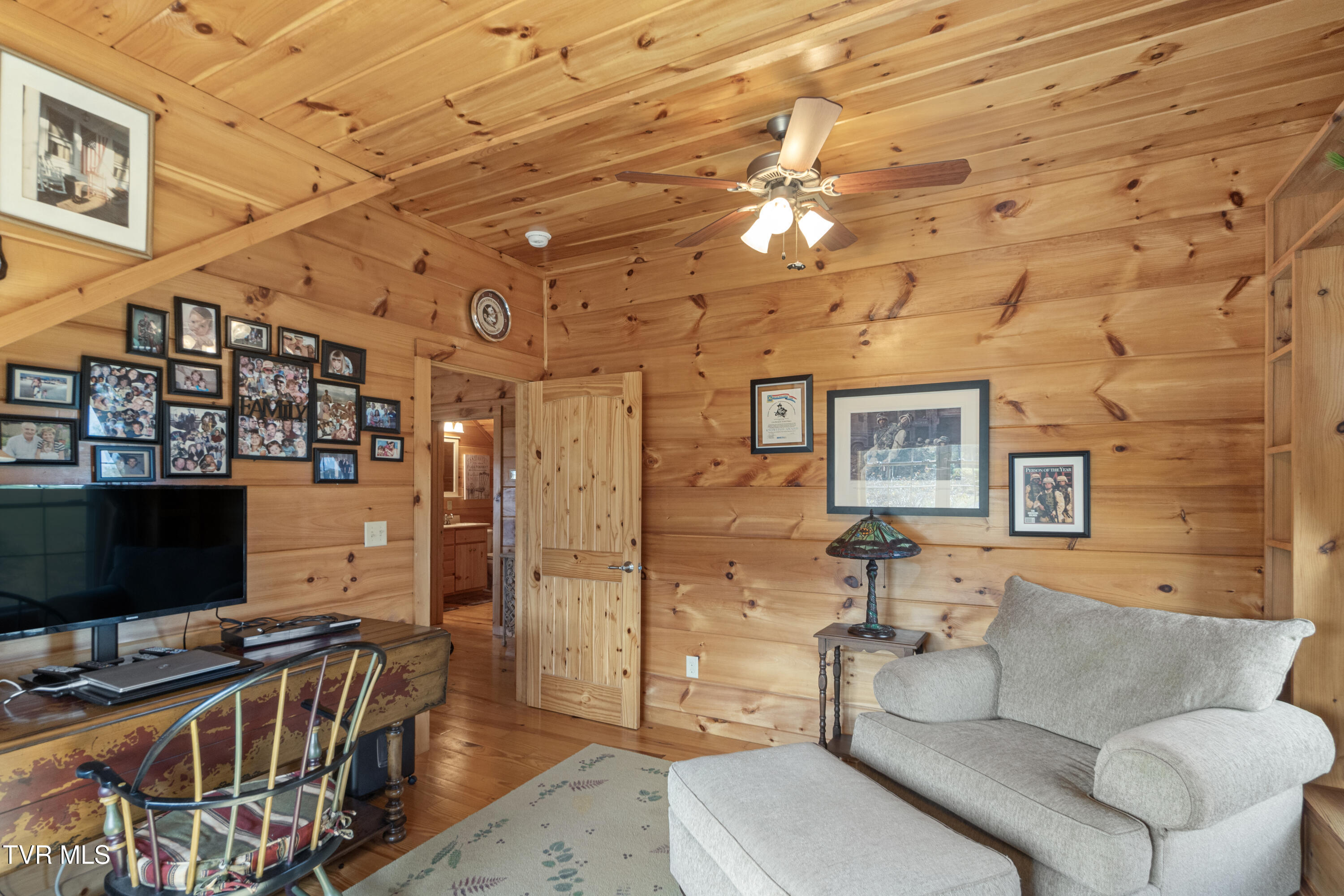 2044 Garrett Hill Road Greeneville, TN 37743 - Photo 51 of 64 DSC02959