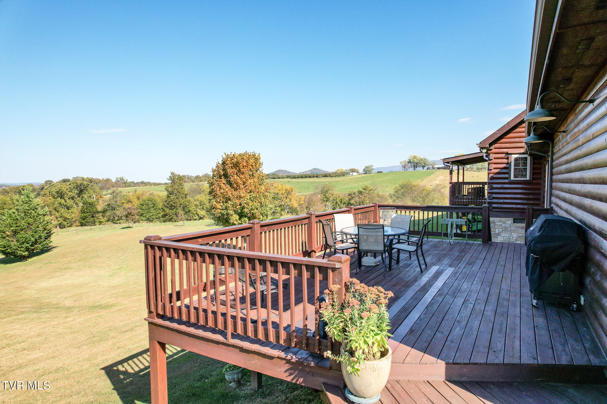 2044 Garrett Hill Road Greeneville, TN 37743 - Photo 9 of 64 DJI_0186