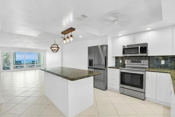 $450,000 | 1850 South Ocean Boulevard, Unit 304, Pompano Beach, FL 33062