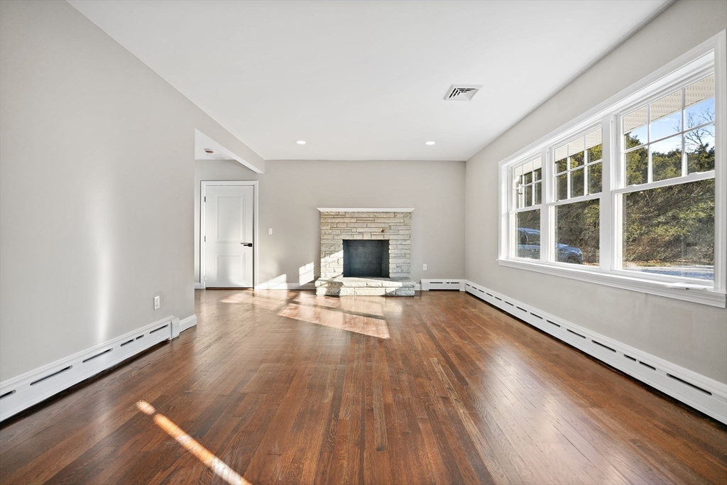 837 Main Road Westport, MA 02790 - Photo 8 of 18