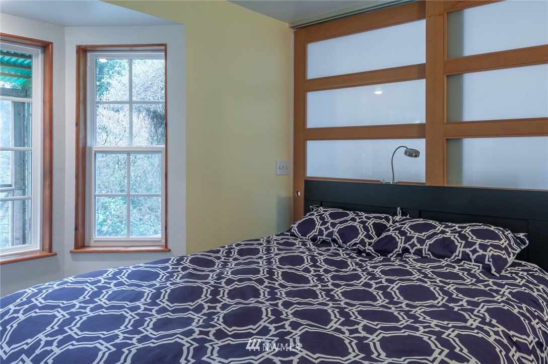 3866 Adobe Road Clinton, WA 98236 - Photo 16 of 25 Gallery Image 16