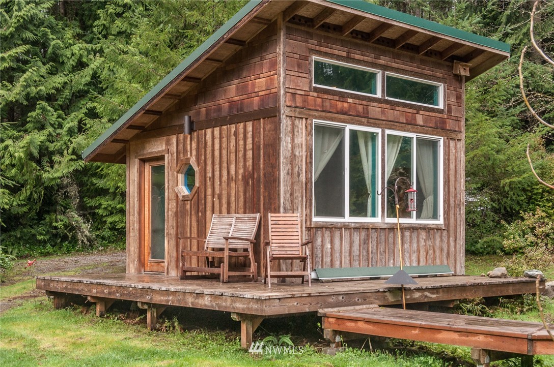 3866 Adobe Road Clinton, WA 98236 - Photo 21 of 25 Gallery Image 21