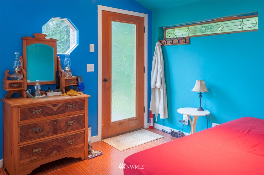 3866 Adobe Road Clinton, WA 98236 - Photo 24 of 25 Gallery Image 24