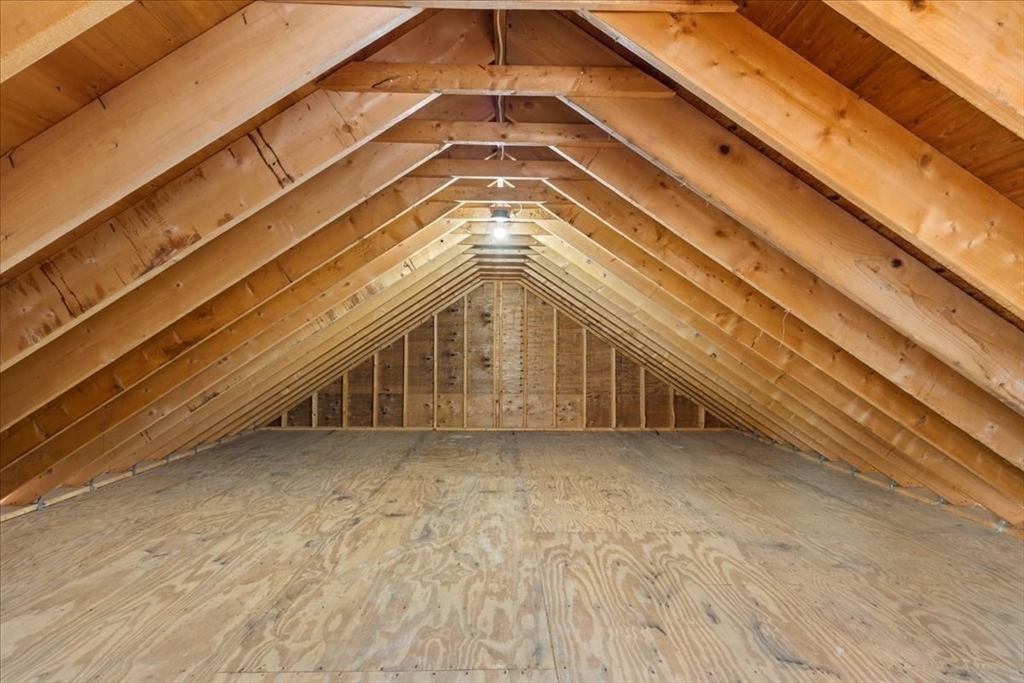 11 Shirley Road Needham, MA 02494 - Photo 32 of 41 a view of a large building