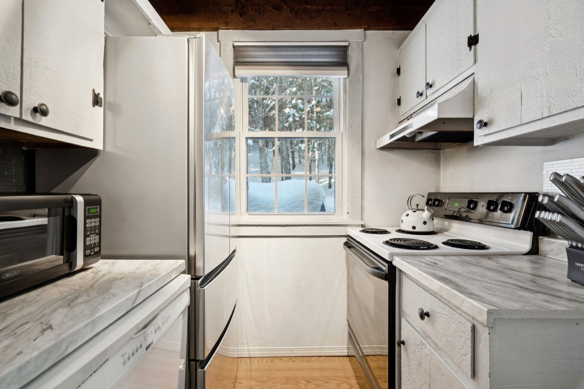 574 Willard Road, Unit 1E Hartford, VT 05001 - Photo 11 of 30